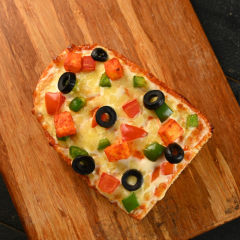 Magic Boat Pizza at Chetty's Corner